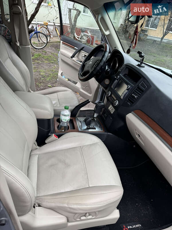 Внедорожник / Кроссовер Mitsubishi Pajero Wagon 2007 в Новой Басане