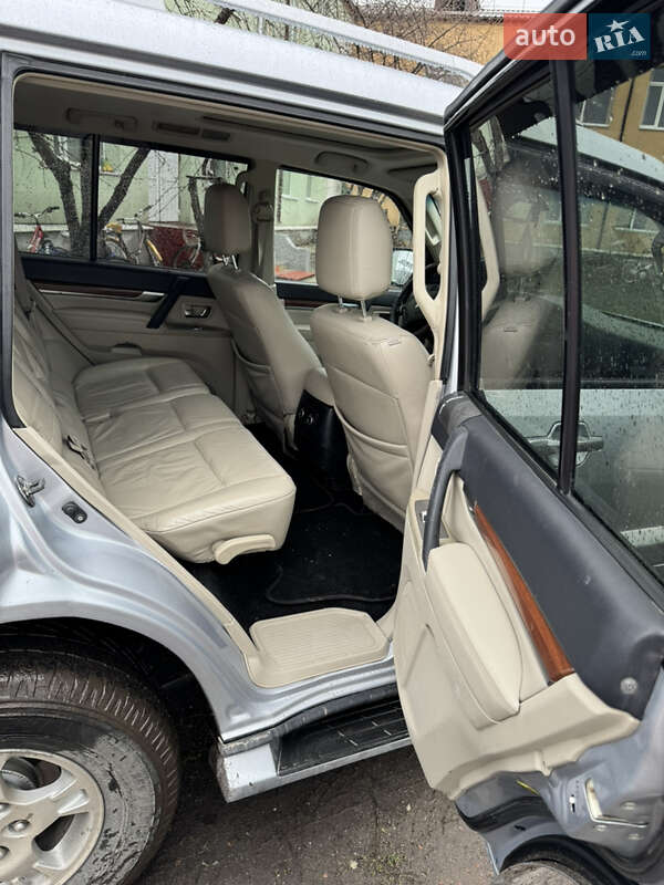 Внедорожник / Кроссовер Mitsubishi Pajero Wagon 2007 в Новой Басане