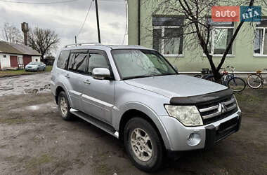 Внедорожник / Кроссовер Mitsubishi Pajero Wagon 2007 в 