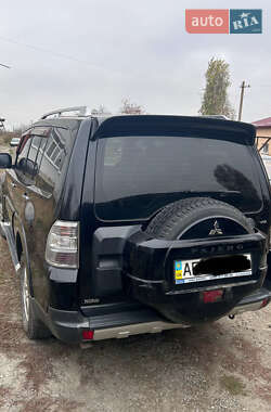 Внедорожник / Кроссовер Mitsubishi Pajero Wagon 2007 в 