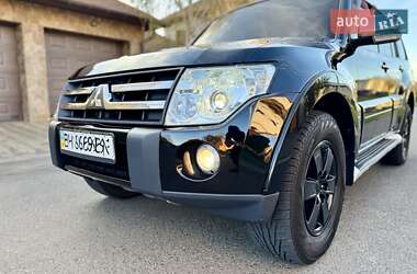 Внедорожник / Кроссовер Mitsubishi Pajero Wagon 2007 в 