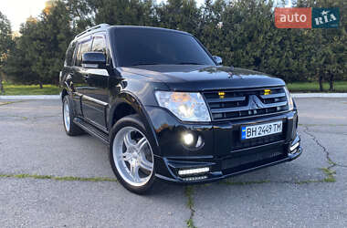 Внедорожник / Кроссовер Mitsubishi Pajero Wagon 2007 в 