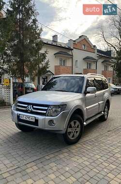 Позашляховик / Кросовер Mitsubishi Pajero Wagon 2008 в 