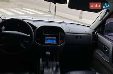 Позашляховик / Кросовер Mitsubishi Pajero Wagon 2001 в 