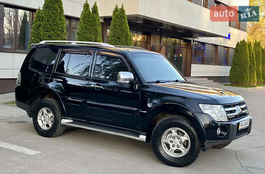 Внедорожник / Кроссовер Mitsubishi Pajero Wagon 2007 в 