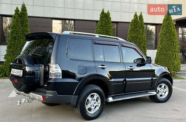 Внедорожник / Кроссовер Mitsubishi Pajero Wagon 2007 в 