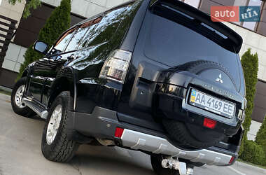 Внедорожник / Кроссовер Mitsubishi Pajero Wagon 2007 в 