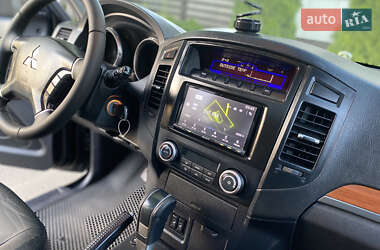 Внедорожник / Кроссовер Mitsubishi Pajero Wagon 2007 в 