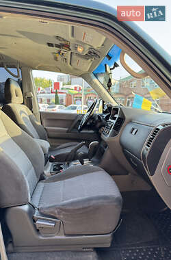 Внедорожник / Кроссовер Mitsubishi Pajero Wagon 2004 в 