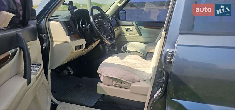 Внедорожник / Кроссовер Mitsubishi Pajero Wagon 2007 в Чугуеве фото 16 Внедорожник / Кроссовер Mitsubishi Pajero Wagon 2007 в Чугуеве