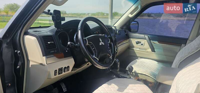 Внедорожник / Кроссовер Mitsubishi Pajero Wagon 2007 в Чугуеве фото 15 Внедорожник / Кроссовер Mitsubishi Pajero Wagon 2007 в Чугуеве