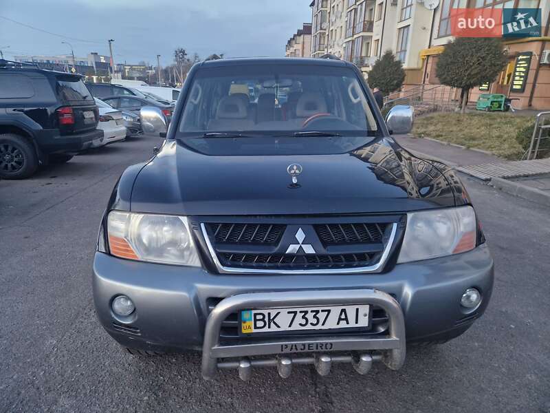 Внедорожник / Кроссовер Mitsubishi Pajero Wagon 2006 в Ровно