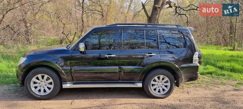 Внедорожник / Кроссовер Mitsubishi Pajero Wagon 2010 в Запорожье