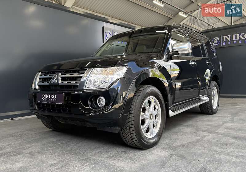Внедорожник / Кроссовер Mitsubishi Pajero Wagon 2012 в Киеве