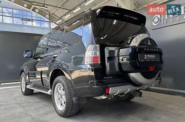 Внедорожник / Кроссовер Mitsubishi Pajero Wagon 2012 в 
