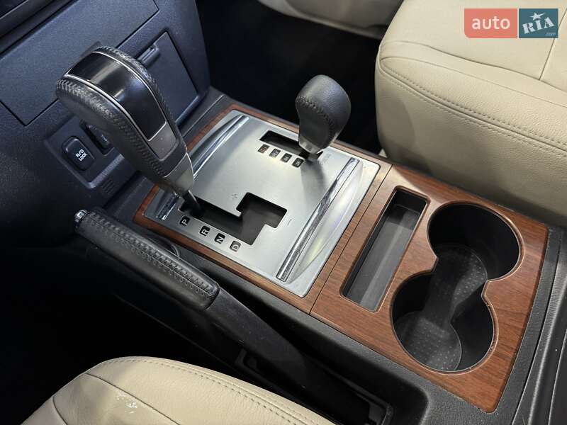 Внедорожник / Кроссовер Mitsubishi Pajero Wagon 2012 в Киеве
