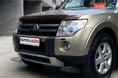 Позашляховик / Кросовер Mitsubishi Pajero Wagon 2007 в 