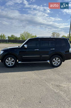Внедорожник / Кроссовер Mitsubishi Pajero Wagon 2008 в 