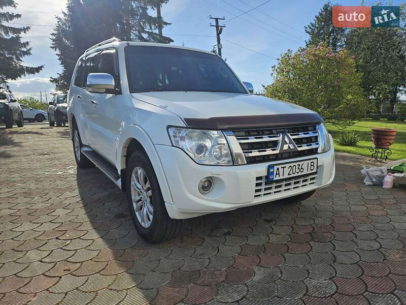 Позашляховик / Кросовер Mitsubishi Pajero Wagon 2013 в Перегінське