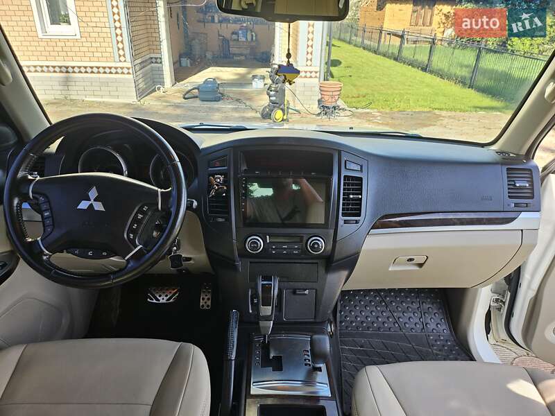 Позашляховик / Кросовер Mitsubishi Pajero Wagon 2013 в Перегінське