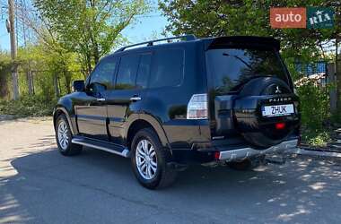 Позашляховик / Кросовер Mitsubishi Pajero Wagon 2012 в 