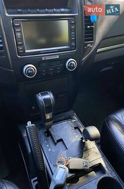 Позашляховик / Кросовер Mitsubishi Pajero Wagon 2012 в 