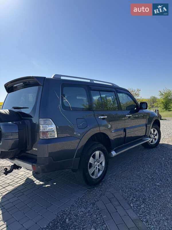 Внедорожник / Кроссовер Mitsubishi Pajero Wagon 2008 в Южном
