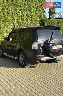 Внедорожник / Кроссовер Mitsubishi Pajero Wagon 2008 в 