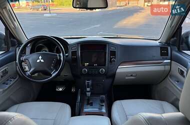 Позашляховик / Кросовер Mitsubishi Pajero Wagon 2007 в 