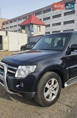 Внедорожник / Кроссовер Mitsubishi Pajero Wagon 2008 в 