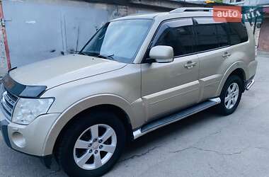 Внедорожник / Кроссовер Mitsubishi Pajero Wagon 2008 в Киеве