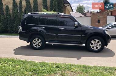 Внедорожник / Кроссовер Mitsubishi Pajero Wagon 2007 в 
