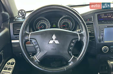 Внедорожник / Кроссовер Mitsubishi Pajero Wagon 2007 в 