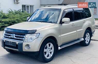 Позашляховик / Кросовер Mitsubishi Pajero Wagon 2008 в Києві
