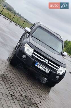 Позашляховик / Кросовер Mitsubishi Pajero Wagon 2007 в Радивиліві
