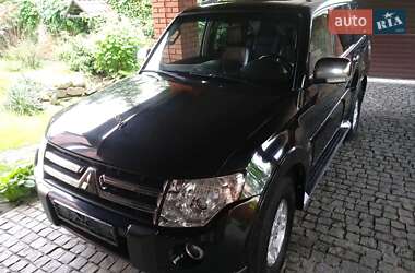 Внедорожник / Кроссовер Mitsubishi Pajero Wagon 2007 в Киеве