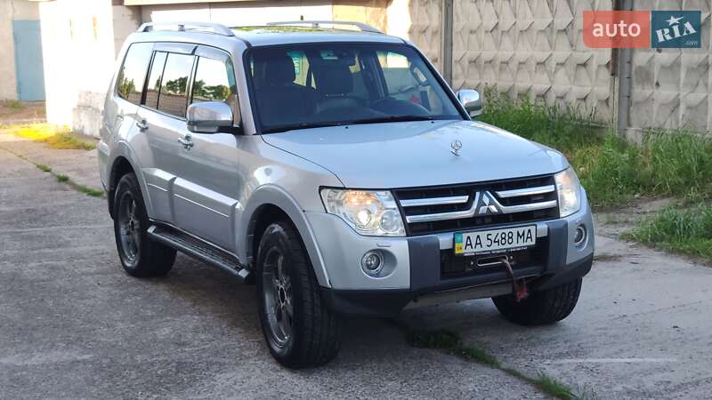 Позашляховик / Кросовер Mitsubishi Pajero Wagon 2008 в 