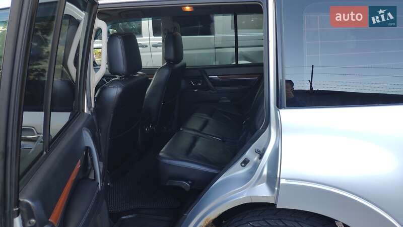 Внедорожник / Кроссовер Mitsubishi Pajero Wagon 2008 в Киеве