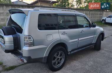 Позашляховик / Кросовер Mitsubishi Pajero Wagon 2008 в 