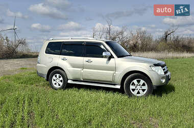 Внедорожник / Кроссовер Mitsubishi Pajero Wagon 2008 в 