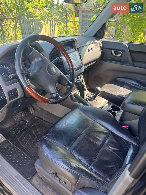 Внедорожник / Кроссовер Mitsubishi Pajero Wagon 2006 в Харькове