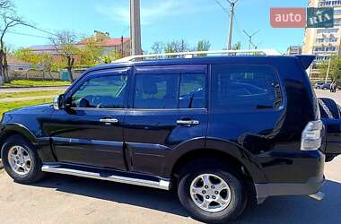 Внедорожник / Кроссовер Mitsubishi Pajero Wagon 2007 в 