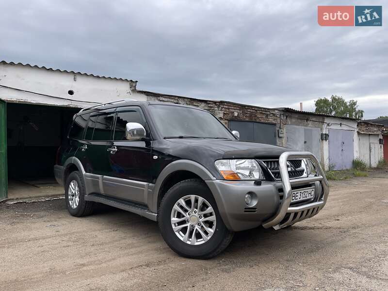Внедорожник / Кроссовер Mitsubishi Pajero Wagon 2004 в 