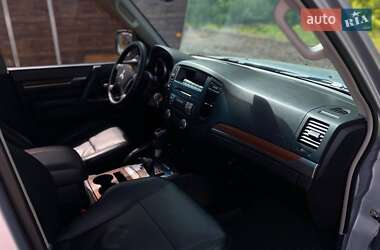 Позашляховик / Кросовер Mitsubishi Pajero Wagon 2008 в 