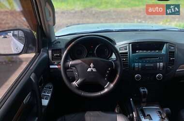 Позашляховик / Кросовер Mitsubishi Pajero Wagon 2008 в 