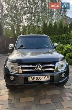 Внедорожник / Кроссовер Mitsubishi Pajero Wagon 2012 в Киеве