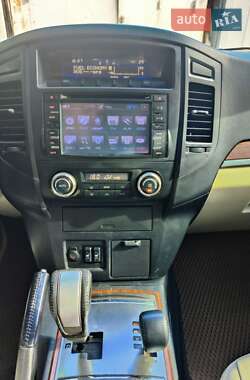 Внедорожник / Кроссовер Mitsubishi Pajero Wagon 2007 в 