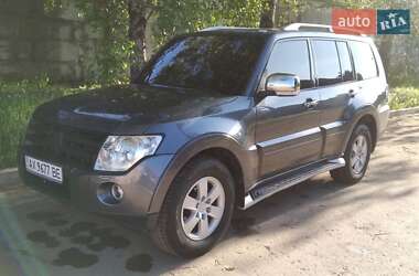 Внедорожник / Кроссовер Mitsubishi Pajero Wagon 2007 в 