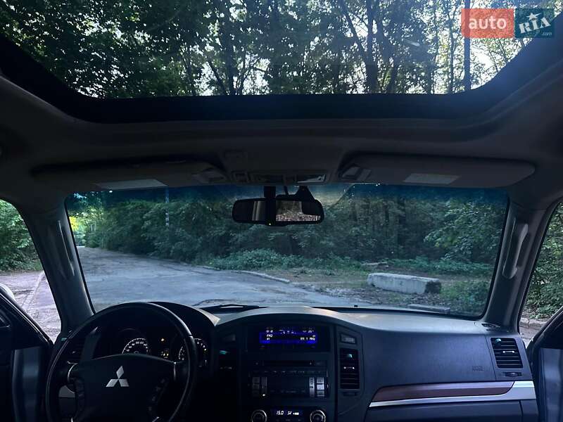 Позашляховик / Кросовер Mitsubishi Pajero Wagon 2007 в Павлограді