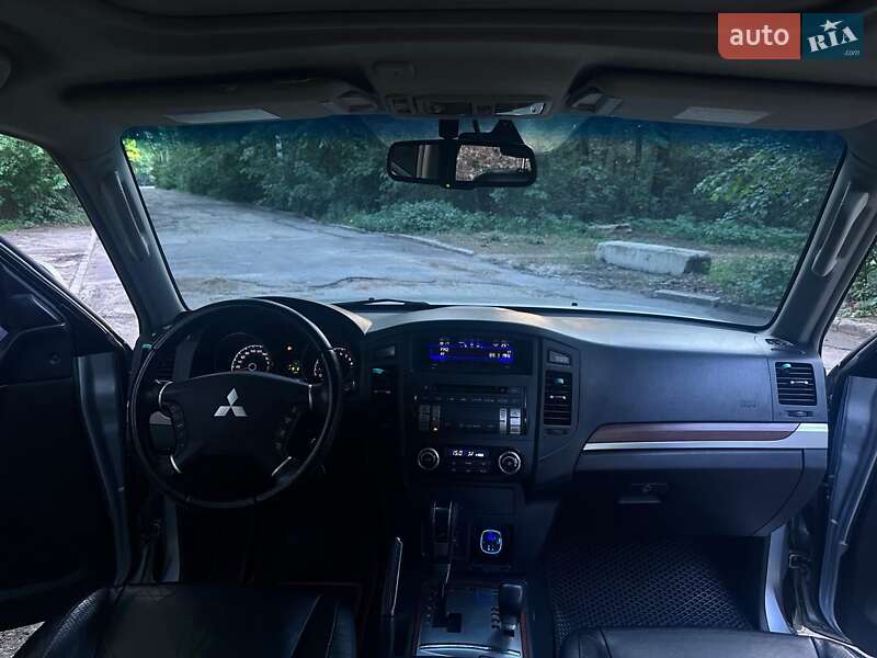 Позашляховик / Кросовер Mitsubishi Pajero Wagon 2007 в Павлограді